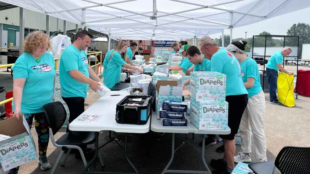 A wrap off game at a volunteer event.